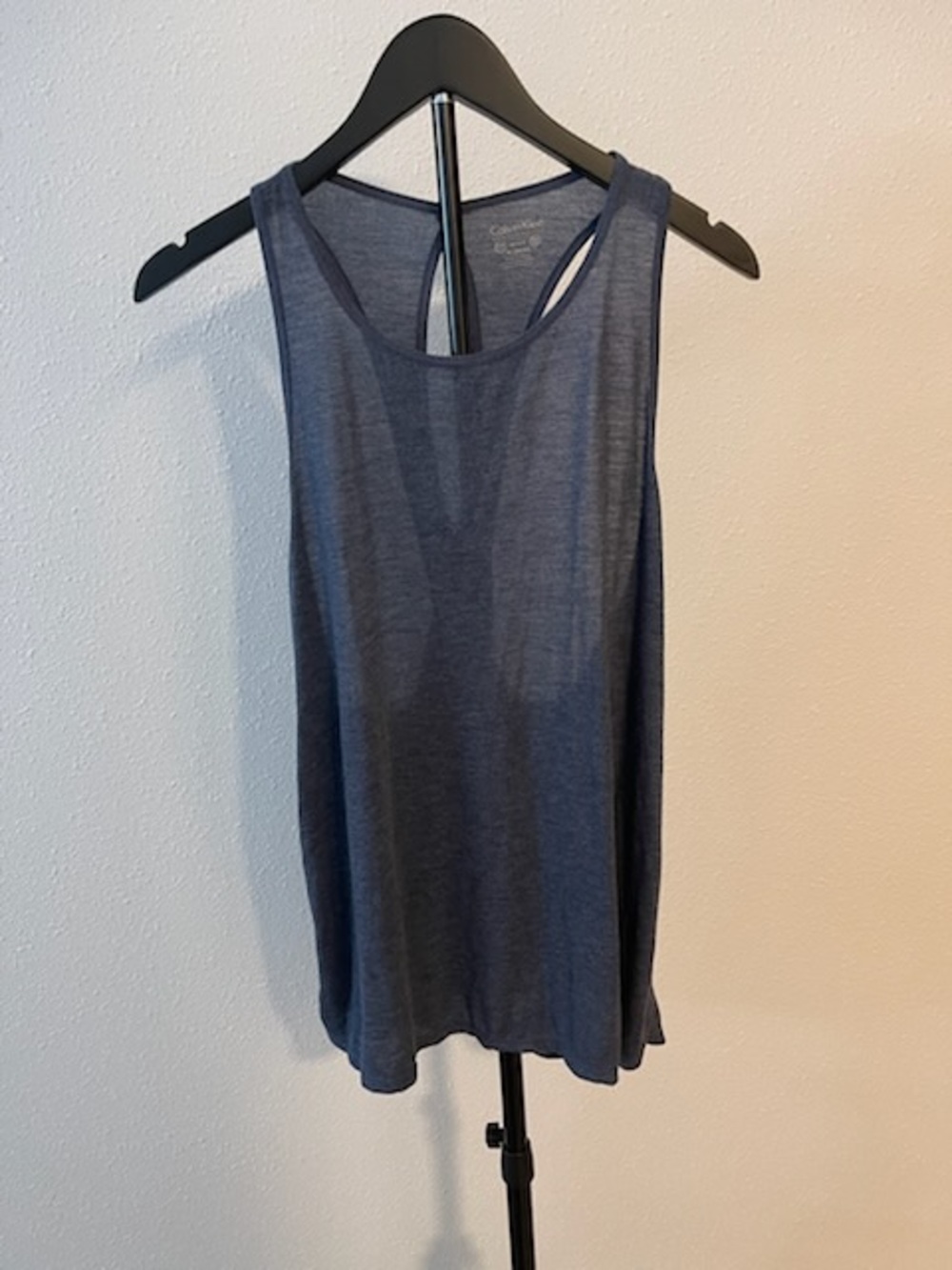 Calvin Klein xl Women's Navy Racerback Tank Top - Classic Casual Layering